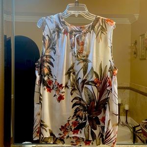 Womens Liz Claiborne sleeveless blouse